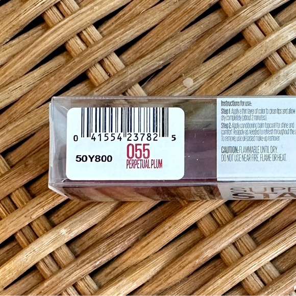 Maybelline Super Stay Perpetual Plum - Picture 5 of 6